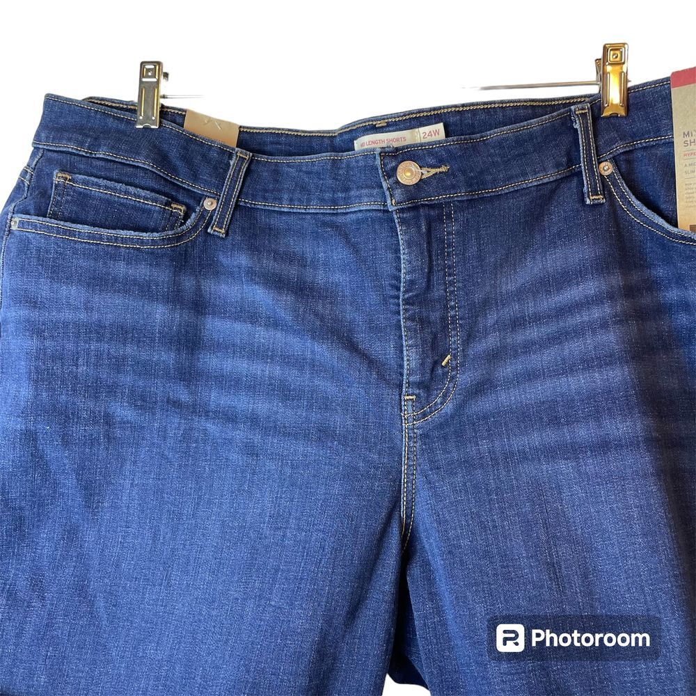 Levis Women's Denim Shorts Sz 24W Mid Length Mid Rise‎ Whiskering Rolled Hem NWT